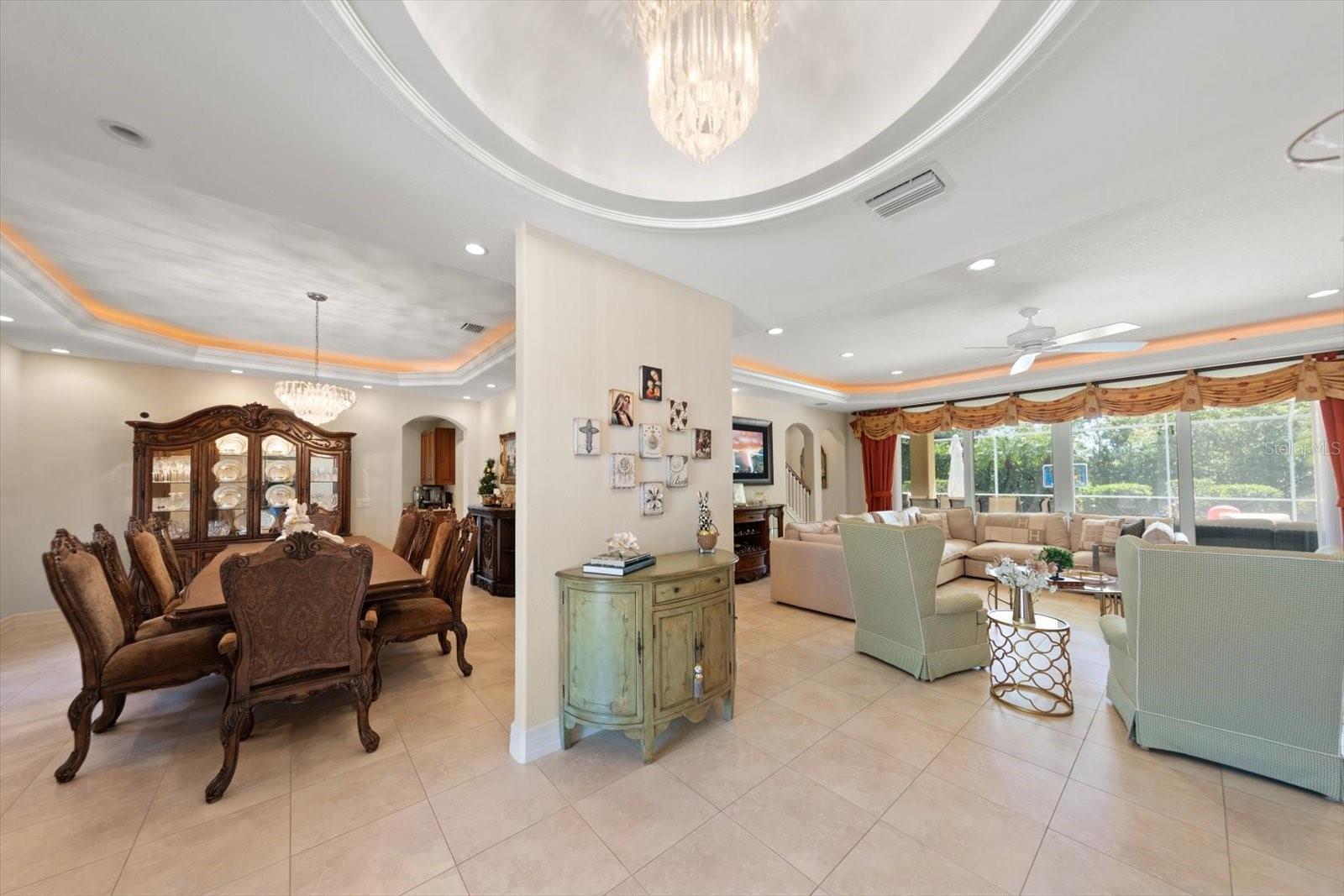 305 EASTLEIGH DR, BELLEAIR, FL, 33756