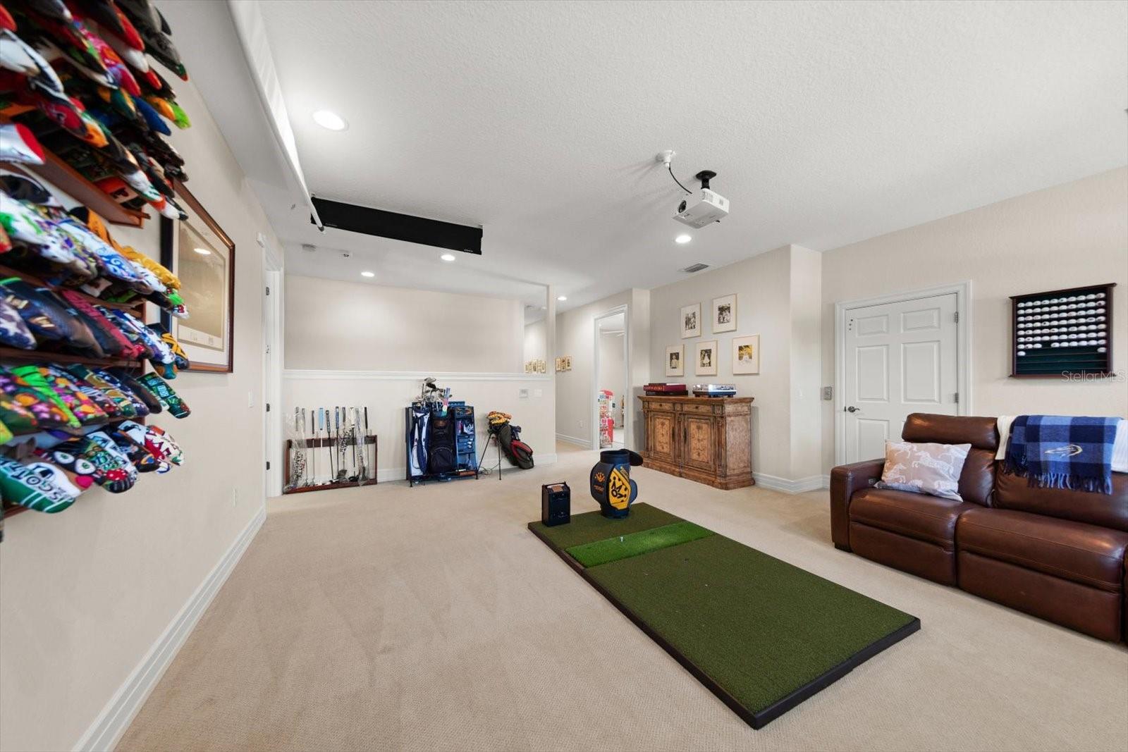 305 EASTLEIGH DR, BELLEAIR, FL, 33756