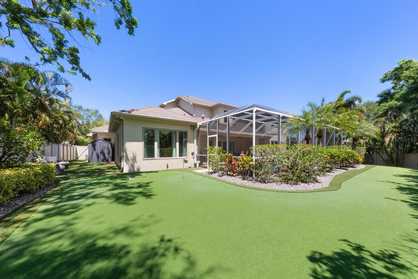305 EASTLEIGH DR, BELLEAIR, FL, 33756