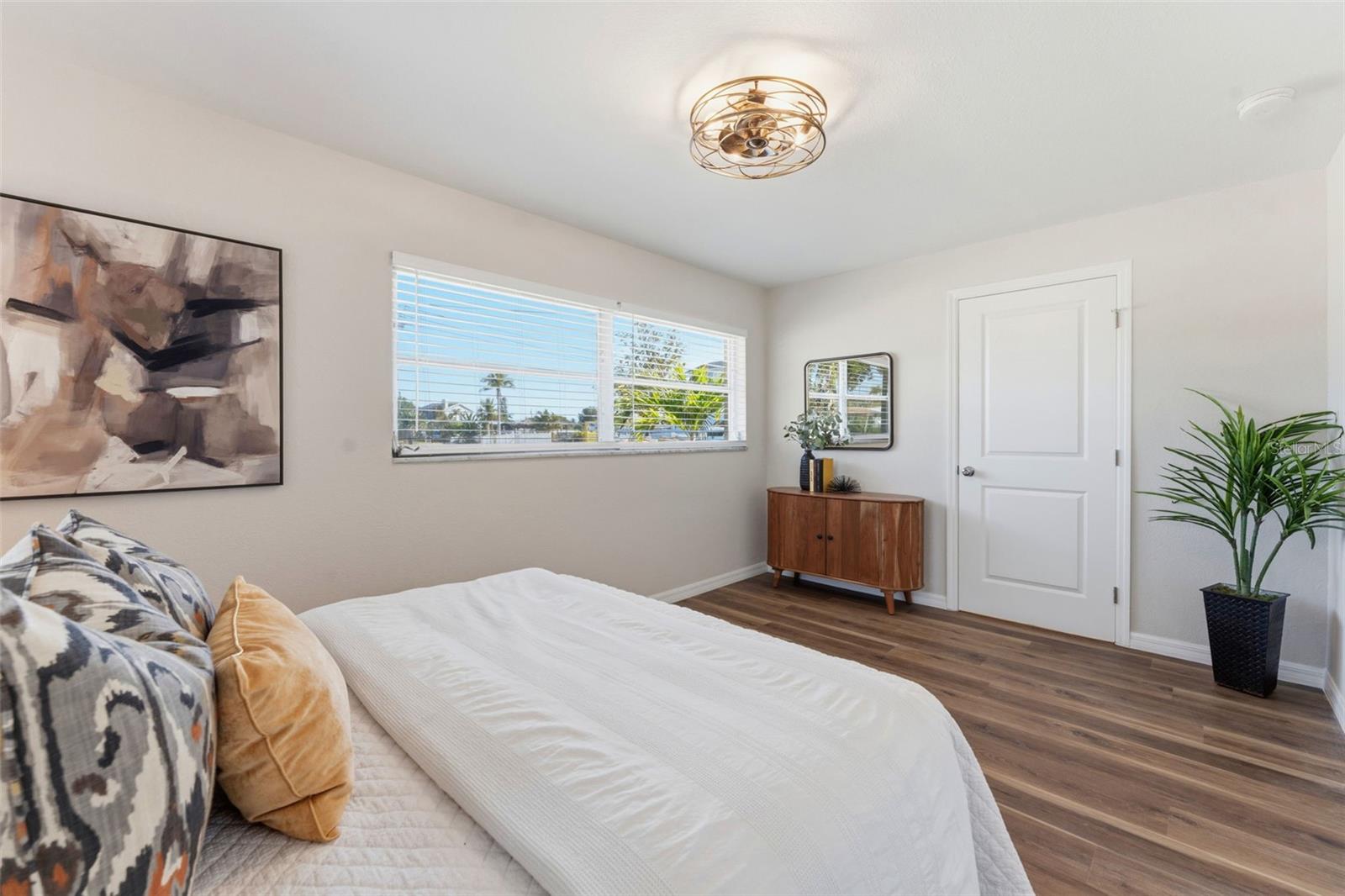 110 92ND AVE NE, ST PETERSBURG, FL, 33702