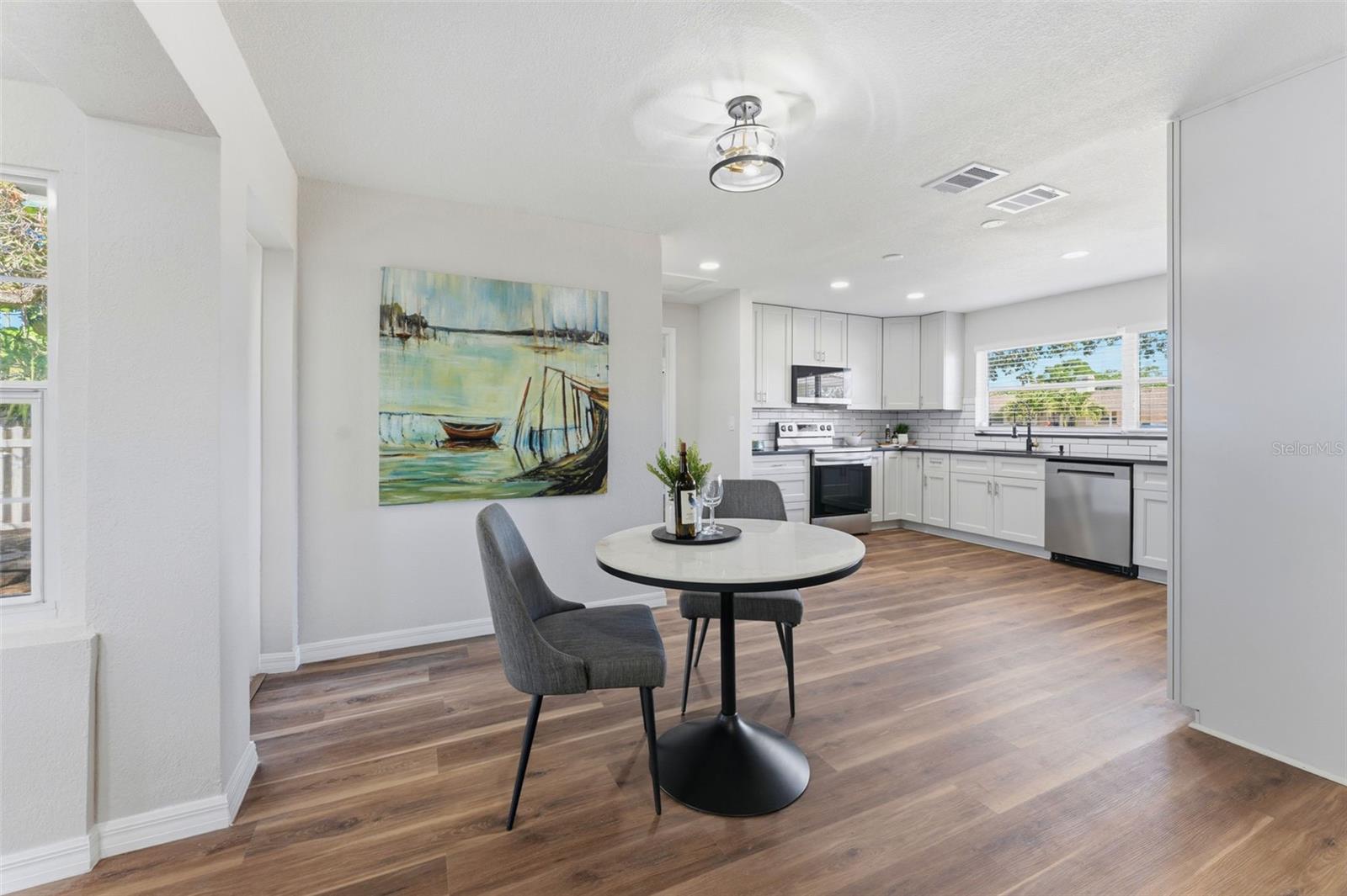 110 92ND AVE NE, ST PETERSBURG, FL, 33702