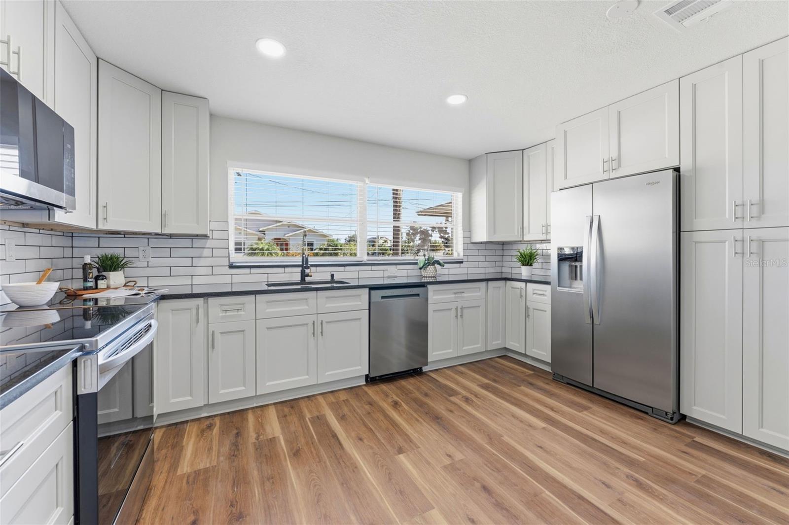 110 92ND AVE NE, ST PETERSBURG, FL, 33702