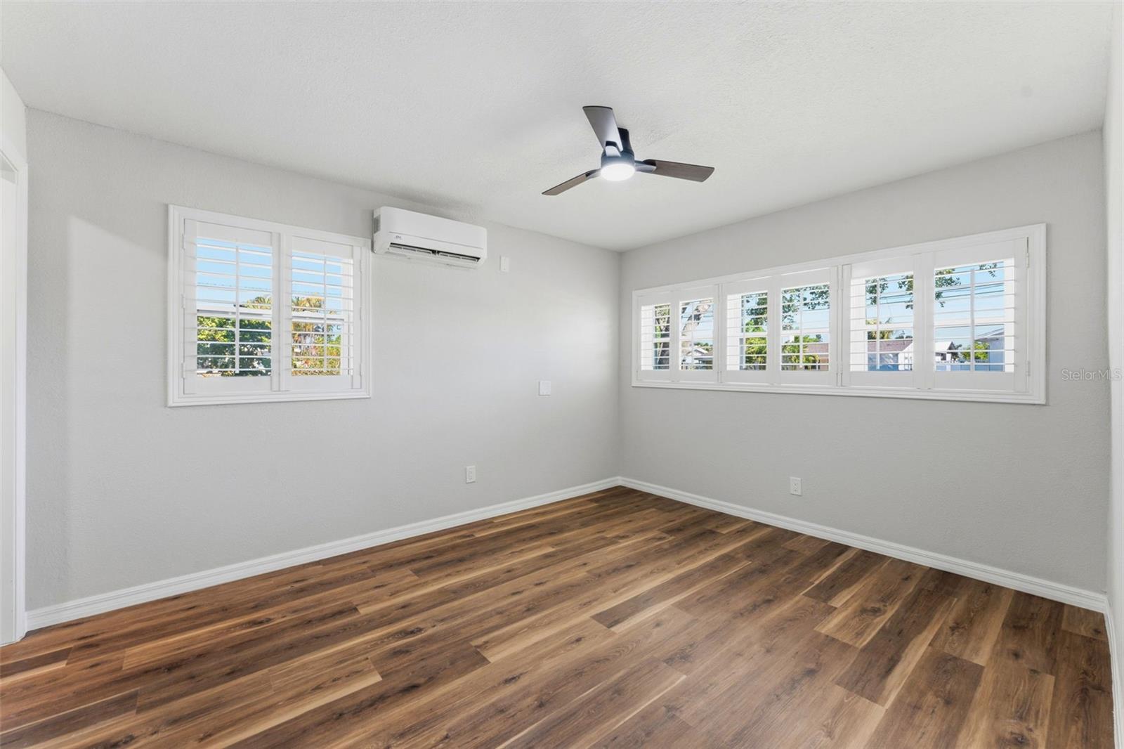 110 92ND AVE NE, ST PETERSBURG, FL, 33702