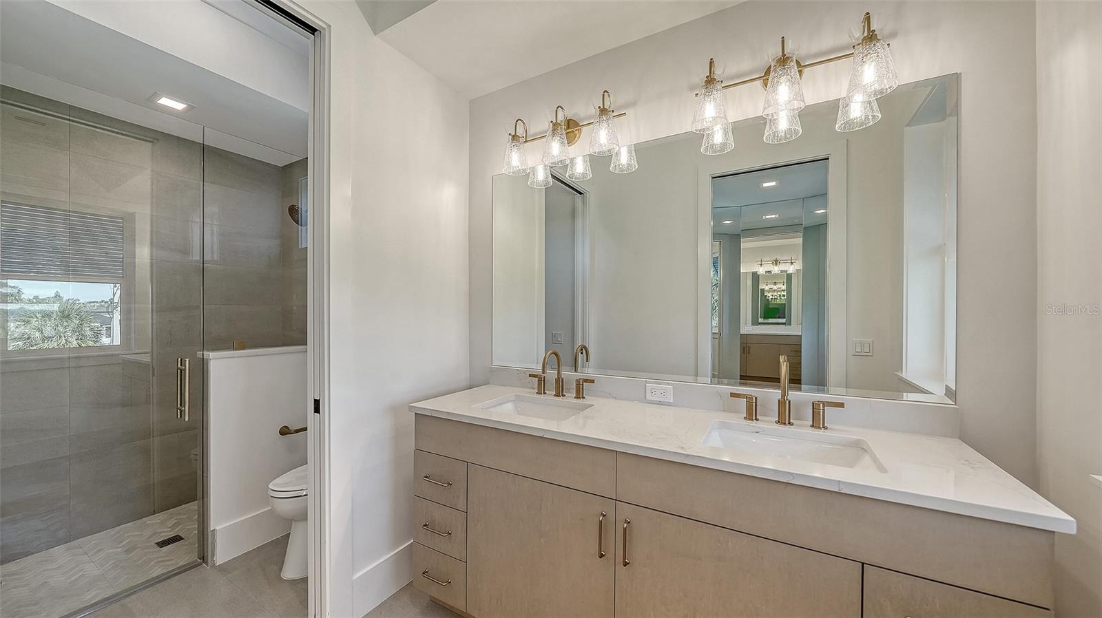 558 VENICE LN, SARASOTA, FL, 34242