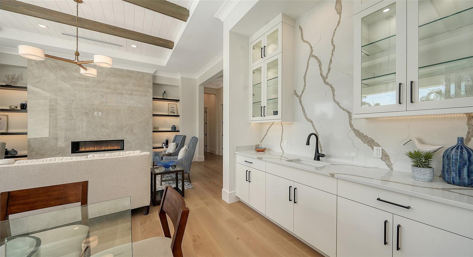 558 VENICE LN, SARASOTA, FL, 34242