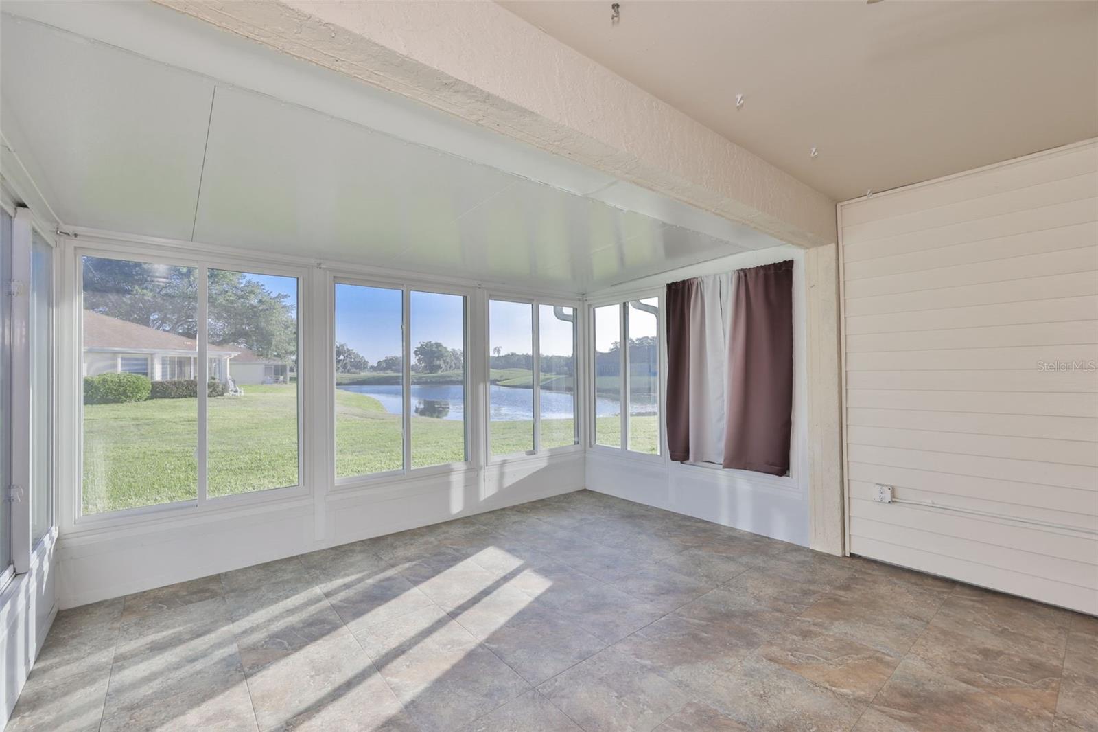 2020 NANTUCKET DR, SUN CITY CENTER, FL, 33573