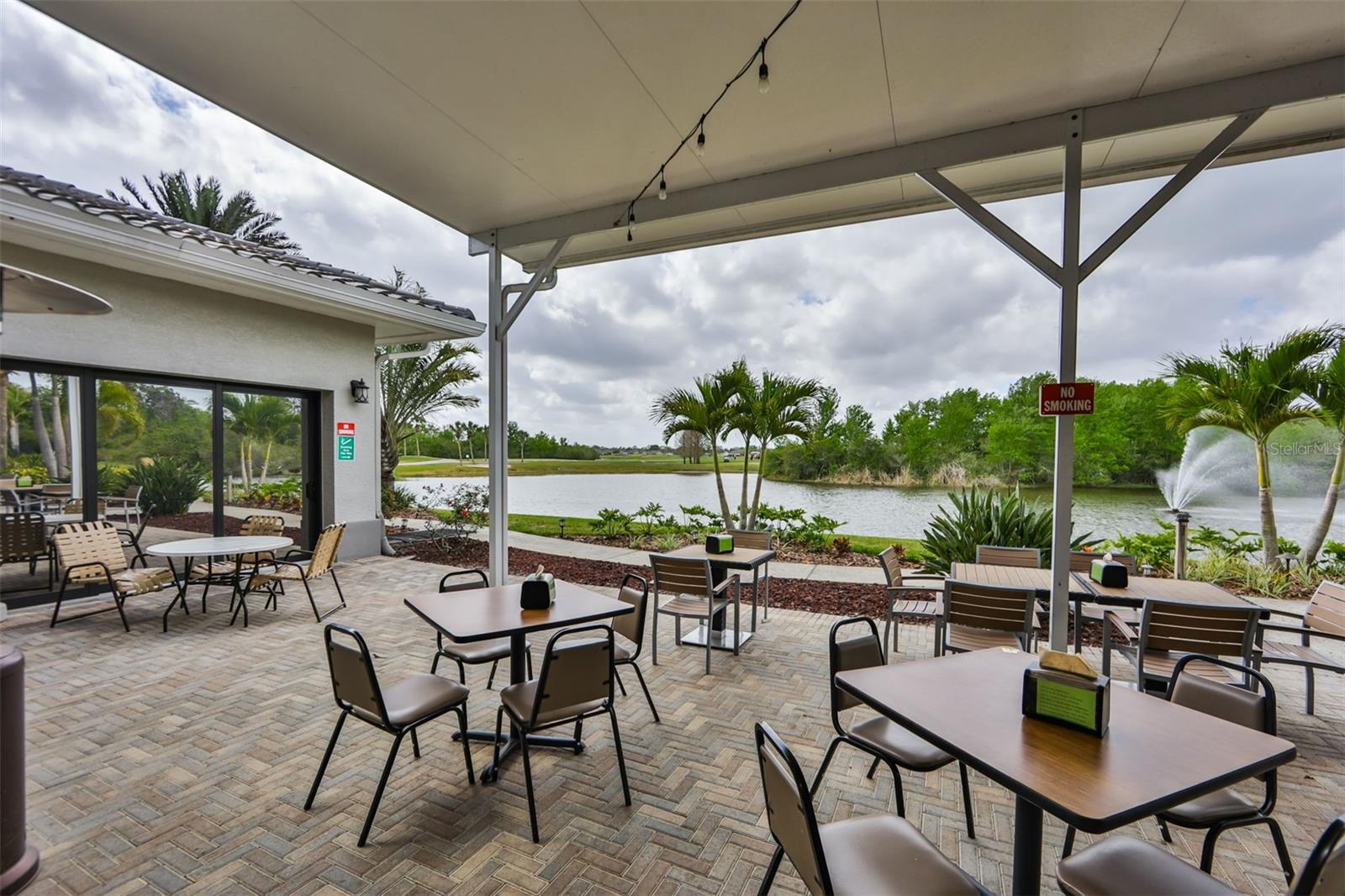 2020 NANTUCKET DR, SUN CITY CENTER, FL, 33573