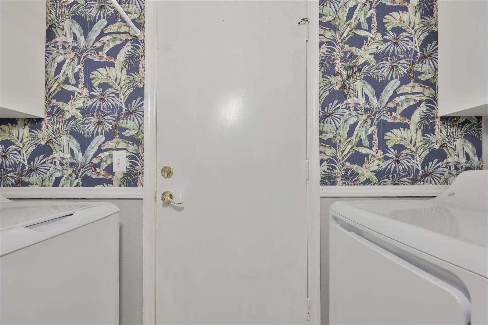 2020 NANTUCKET DR, SUN CITY CENTER, FL, 33573