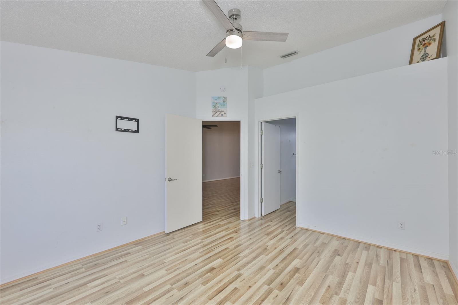 2020 NANTUCKET DR, SUN CITY CENTER, FL, 33573