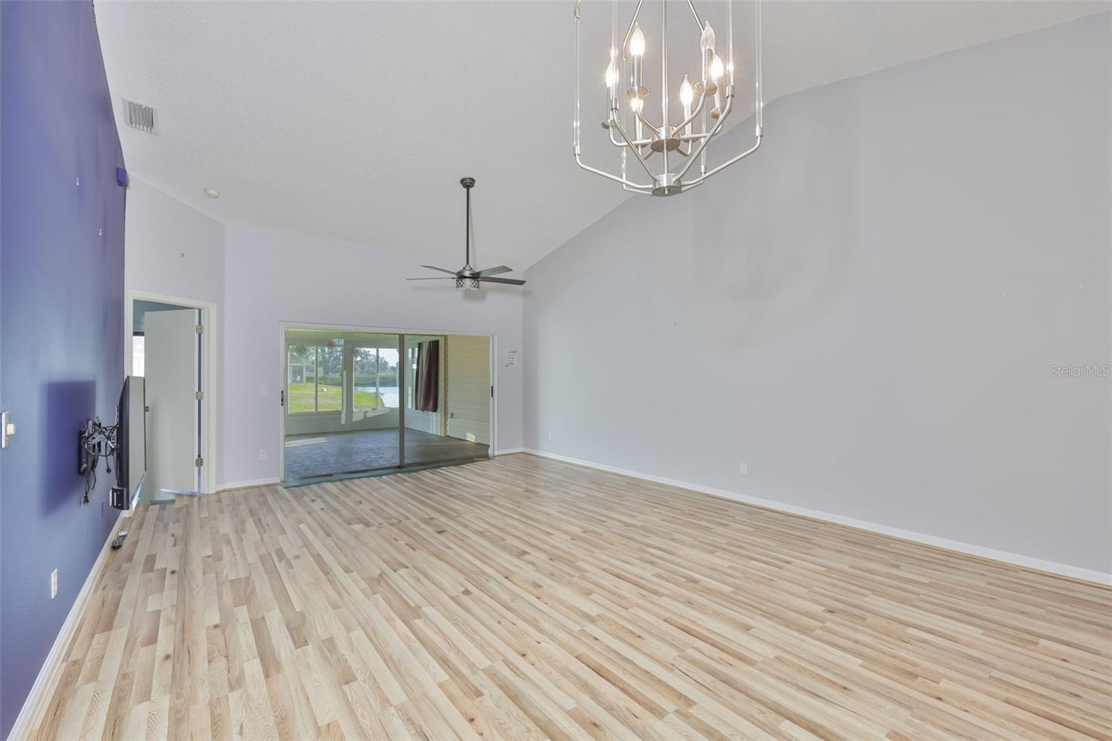 2020 NANTUCKET DR, SUN CITY CENTER, FL, 33573