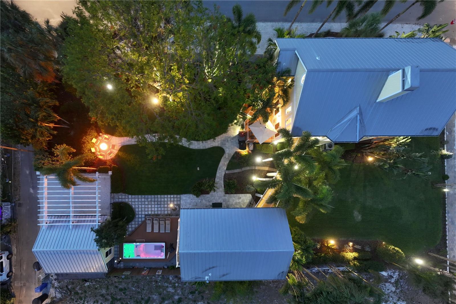 1803 BEACH DR SE, ST PETERSBURG, FL, 33705