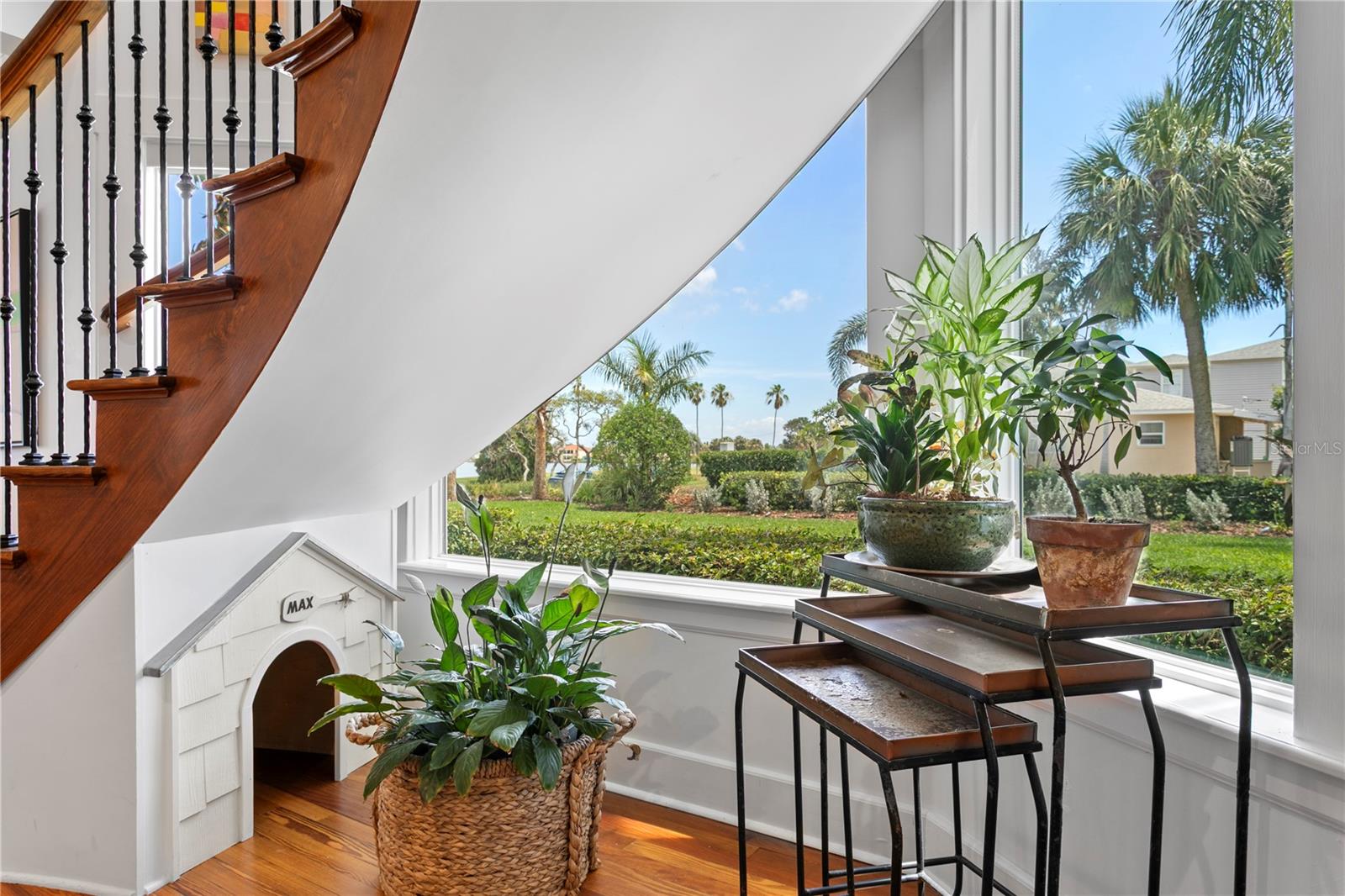 1803 BEACH DR SE, ST PETERSBURG, FL, 33705