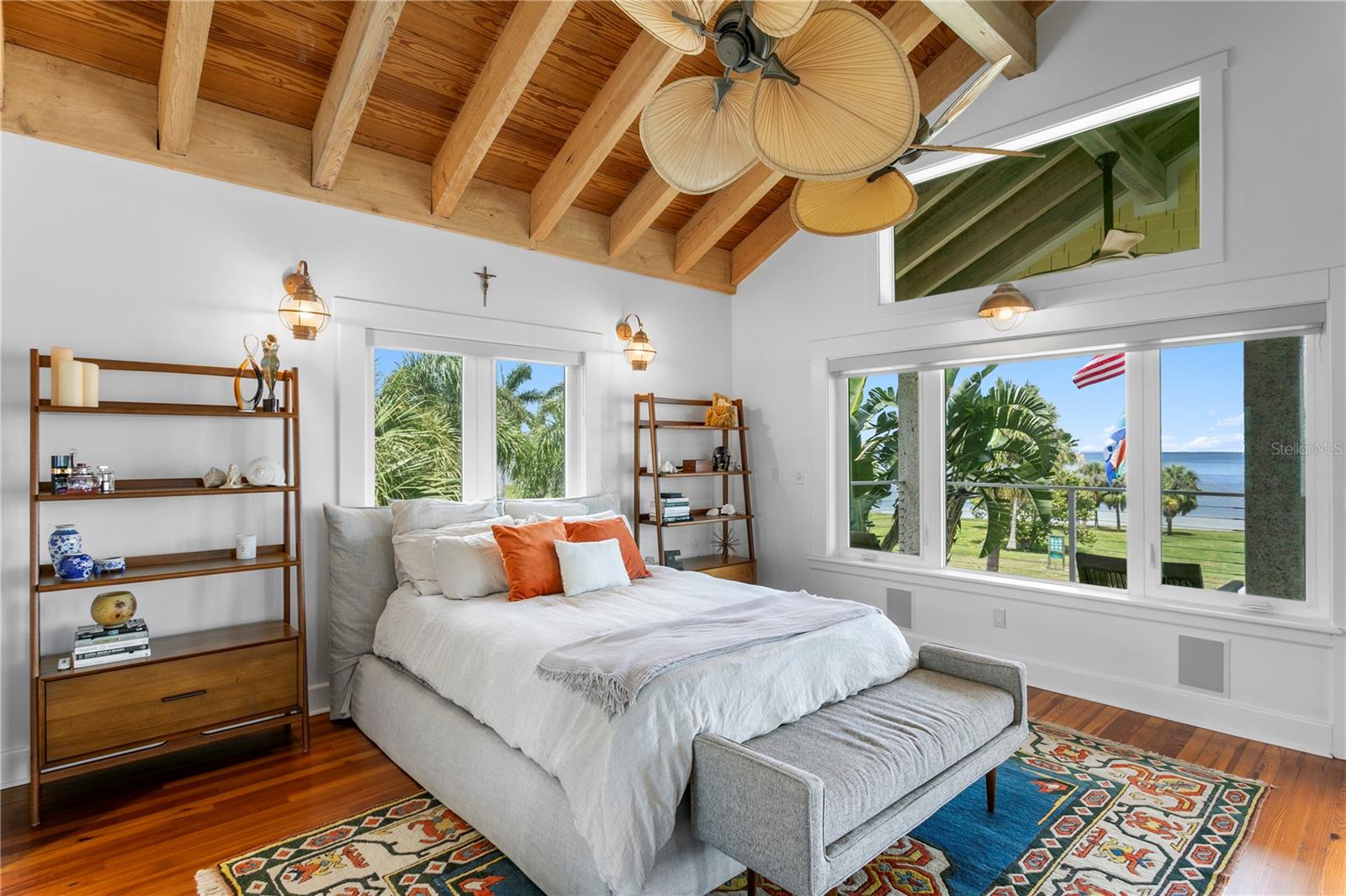 1803 BEACH DR SE, ST PETERSBURG, FL, 33705