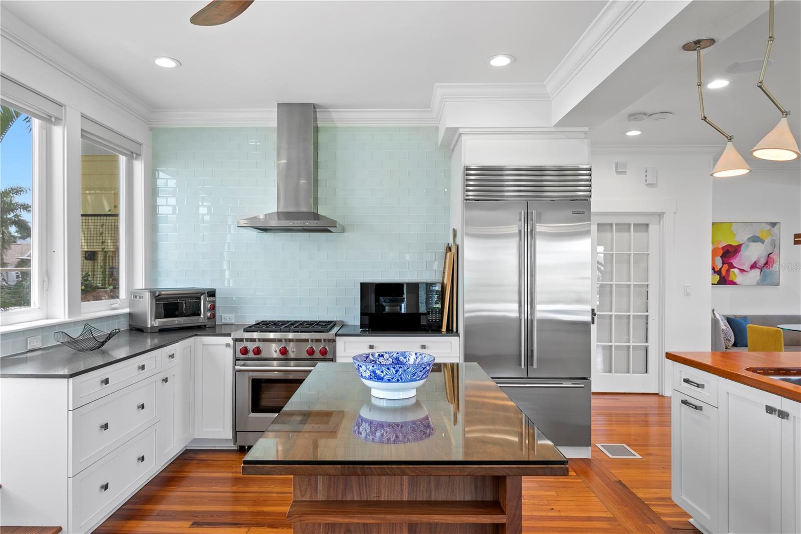 1803 BEACH DR SE, ST PETERSBURG, FL, 33705