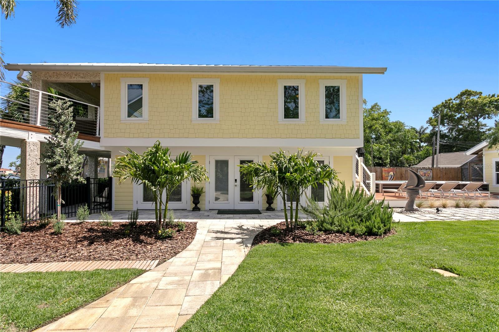 1803 BEACH DR SE, ST PETERSBURG, FL, 33705