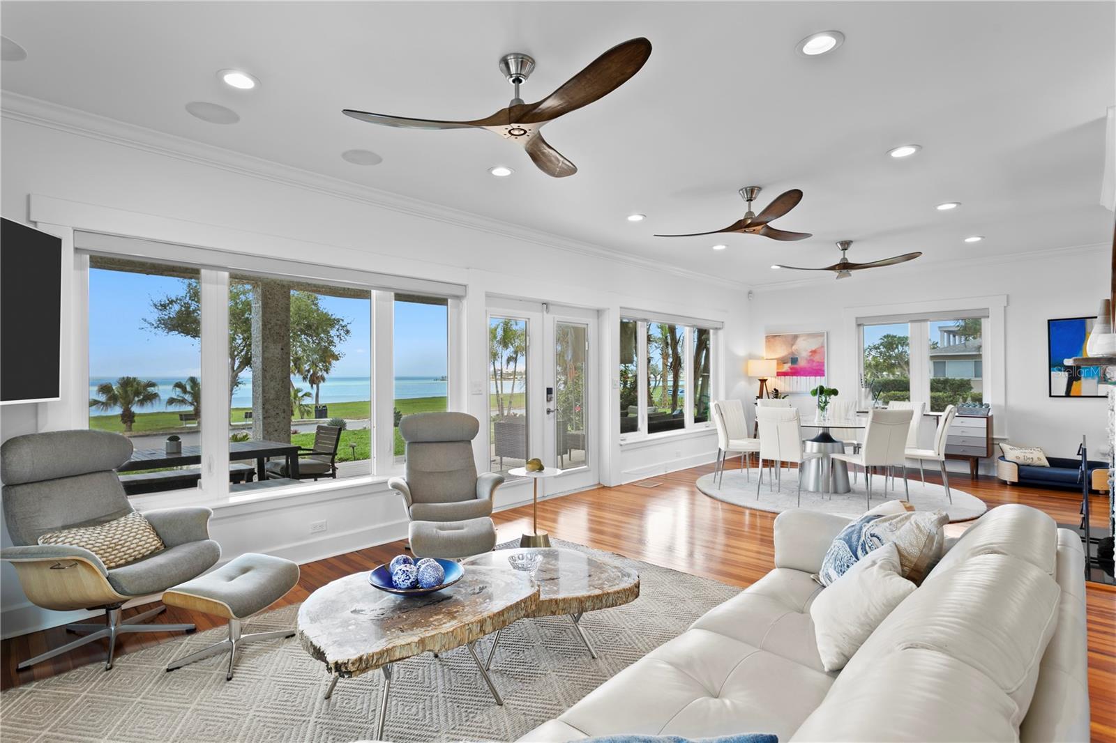 1803 BEACH DR SE, ST PETERSBURG, FL, 33705