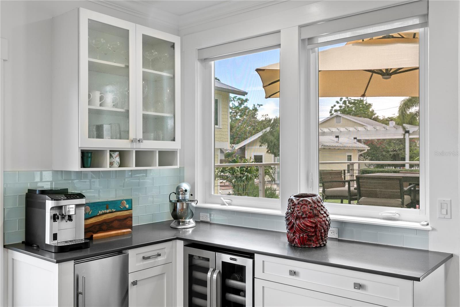 1803 BEACH DR SE, ST PETERSBURG, FL, 33705