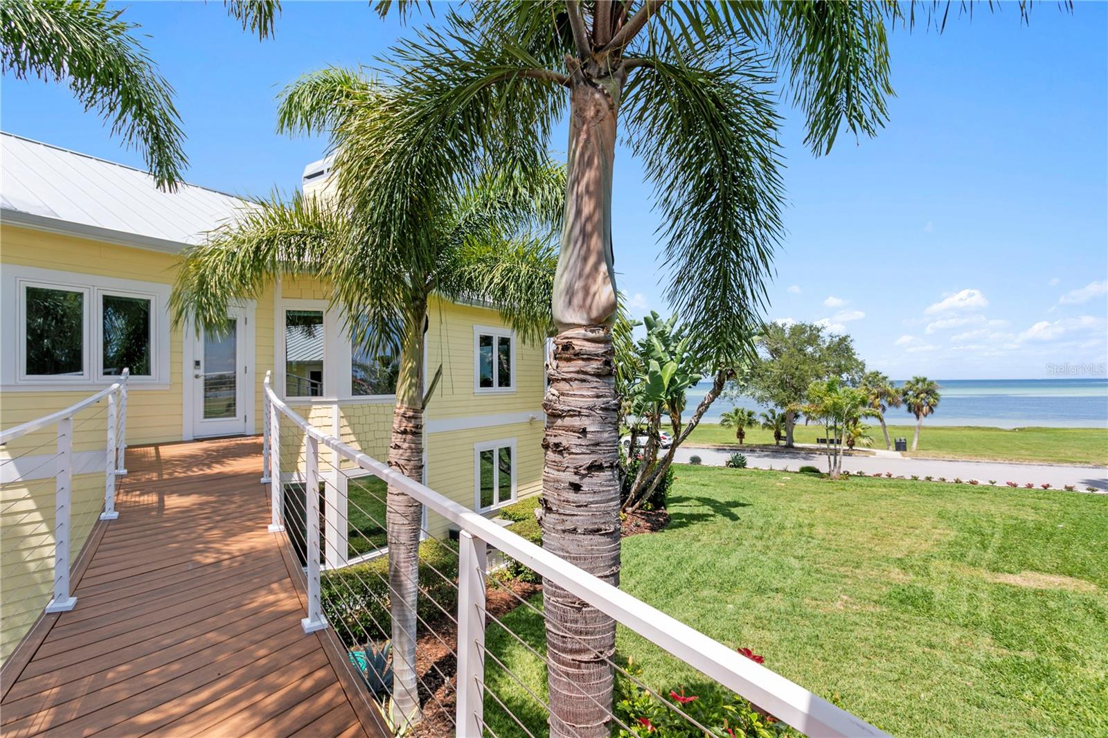 1803 BEACH DR SE, ST PETERSBURG, FL, 33705