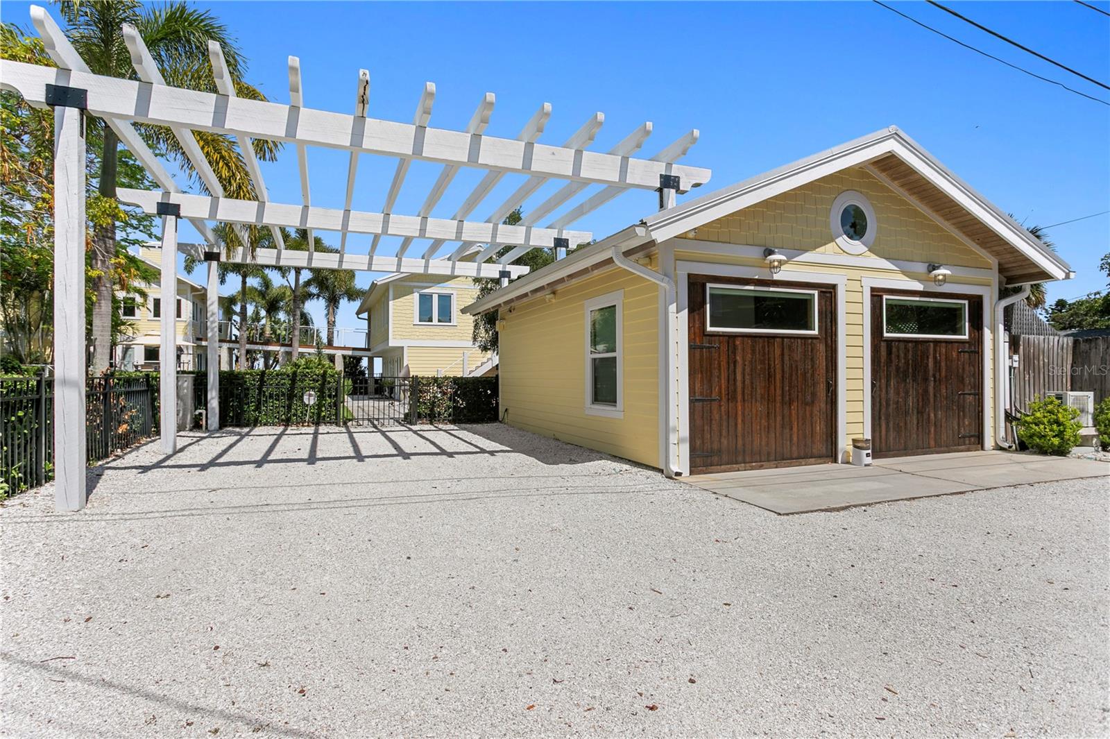 1803 BEACH DR SE, ST PETERSBURG, FL, 33705