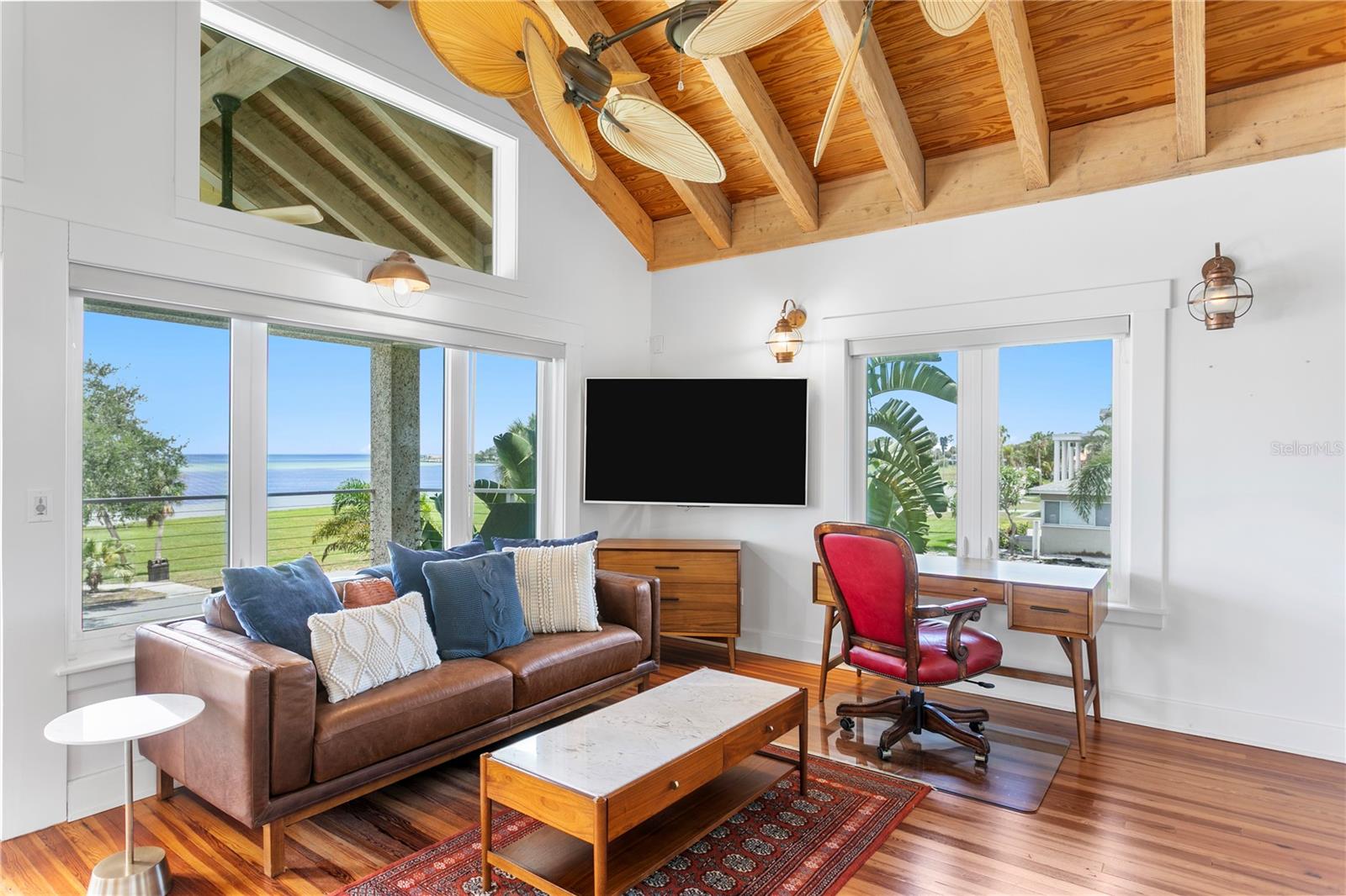 1803 BEACH DR SE, ST PETERSBURG, FL, 33705