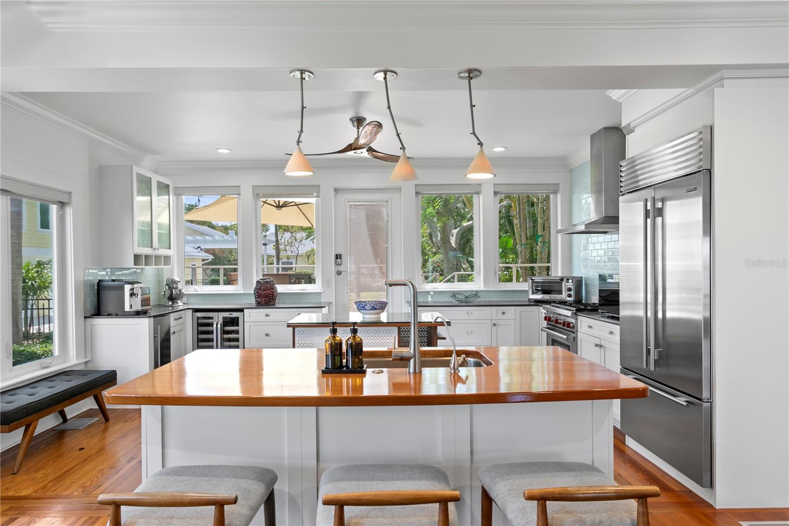 1803 BEACH DR SE, ST PETERSBURG, FL, 33705