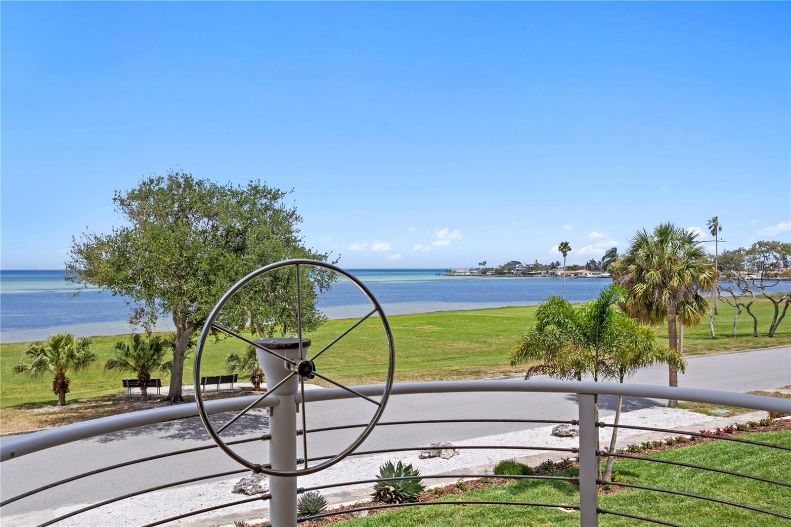 1803 BEACH DR SE, ST PETERSBURG, FL, 33705