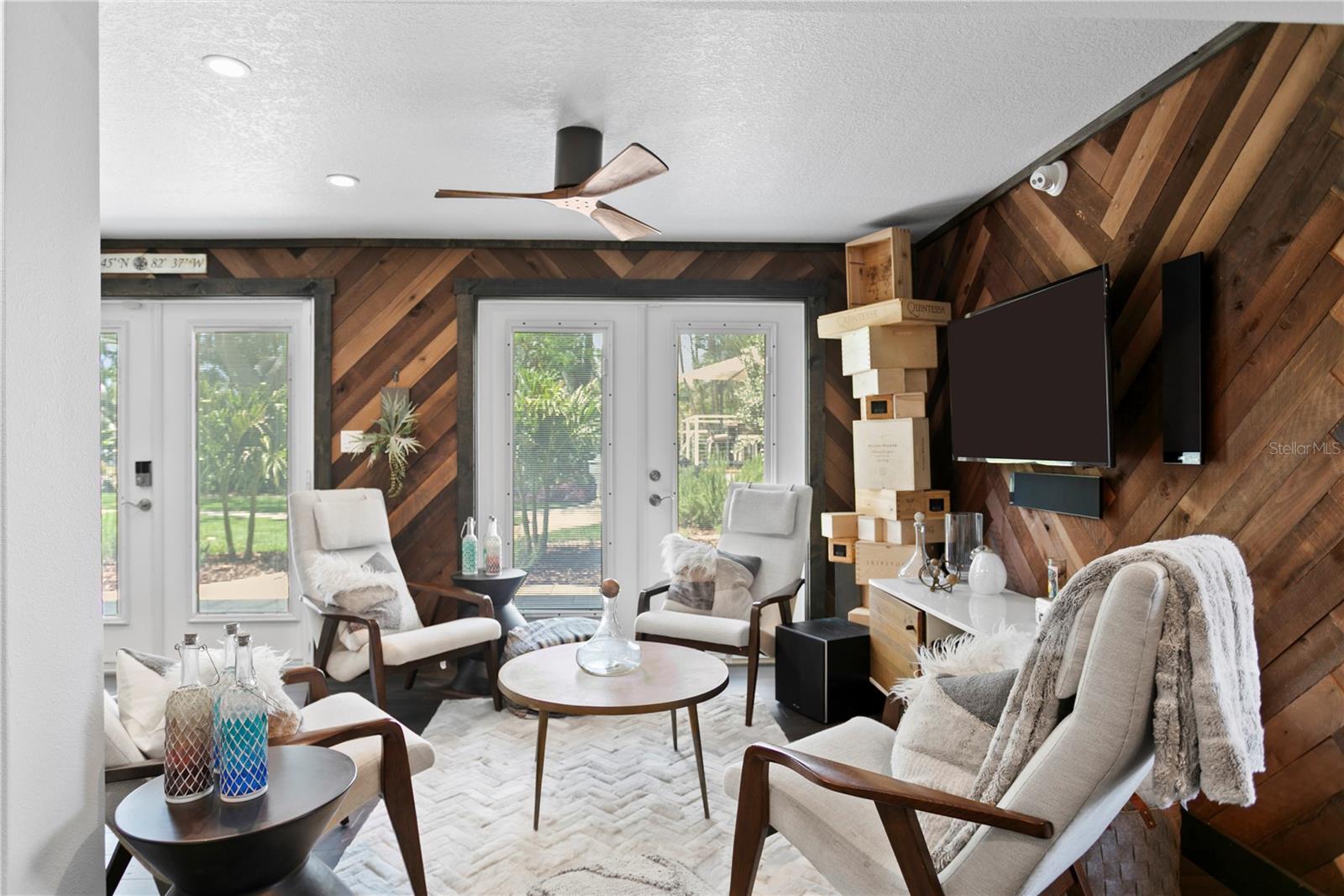 1803 BEACH DR SE, ST PETERSBURG, FL, 33705