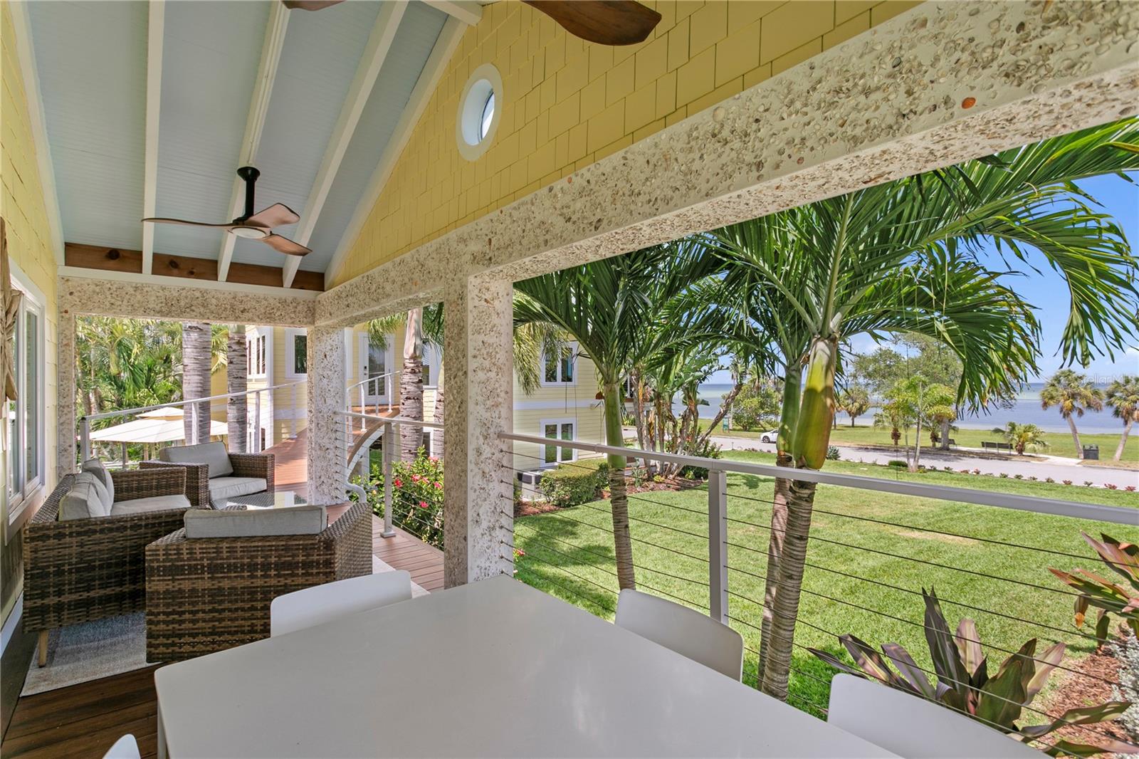 1803 BEACH DR SE, ST PETERSBURG, FL, 33705