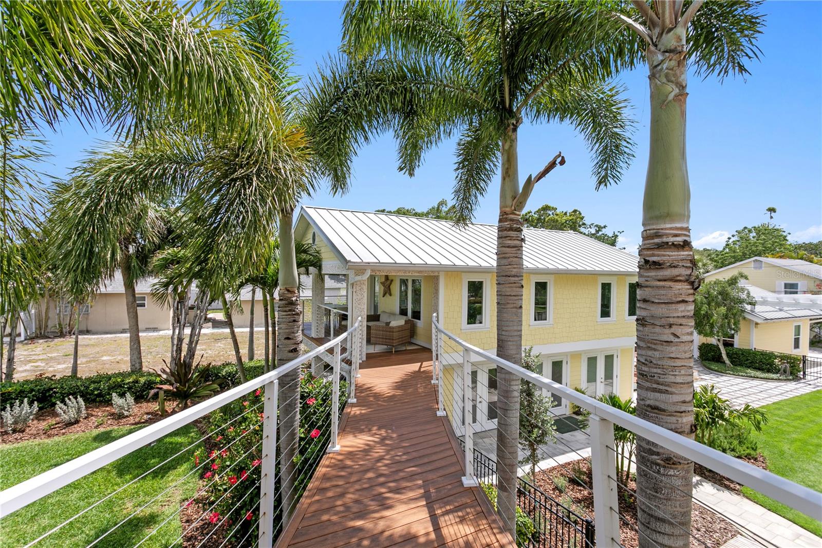1803 BEACH DR SE, ST PETERSBURG, FL, 33705
