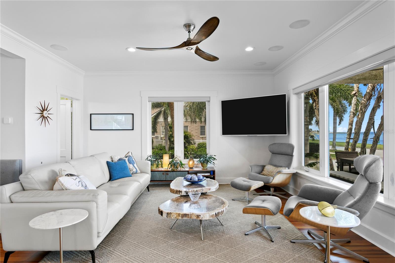 1803 BEACH DR SE, ST PETERSBURG, FL, 33705