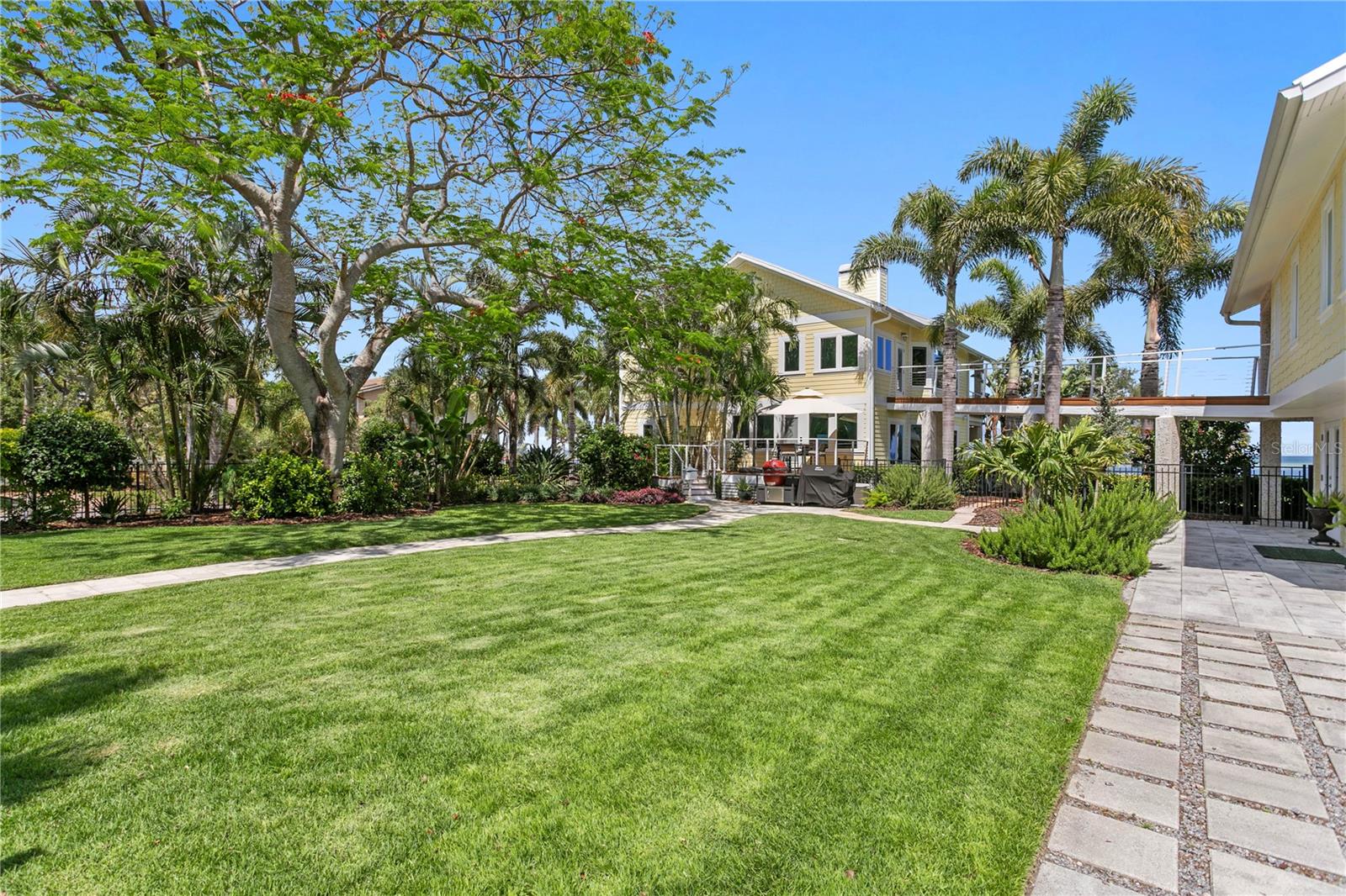 1803 BEACH DR SE, ST PETERSBURG, FL, 33705