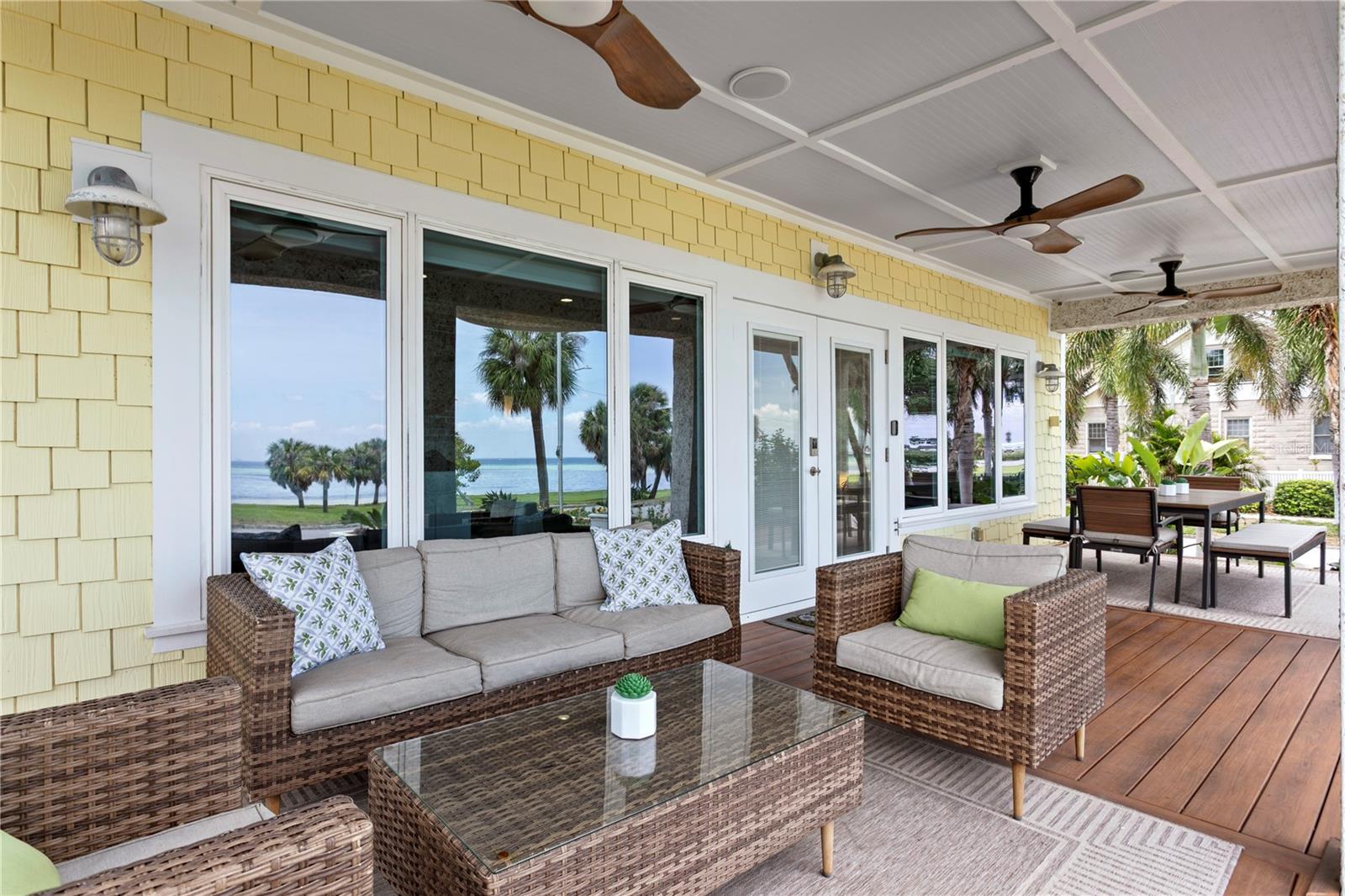 1803 BEACH DR SE, ST PETERSBURG, FL, 33705