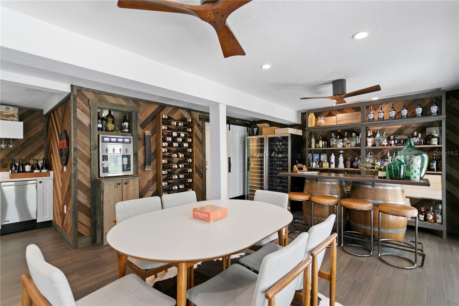 1803 BEACH DR SE, ST PETERSBURG, FL, 33705