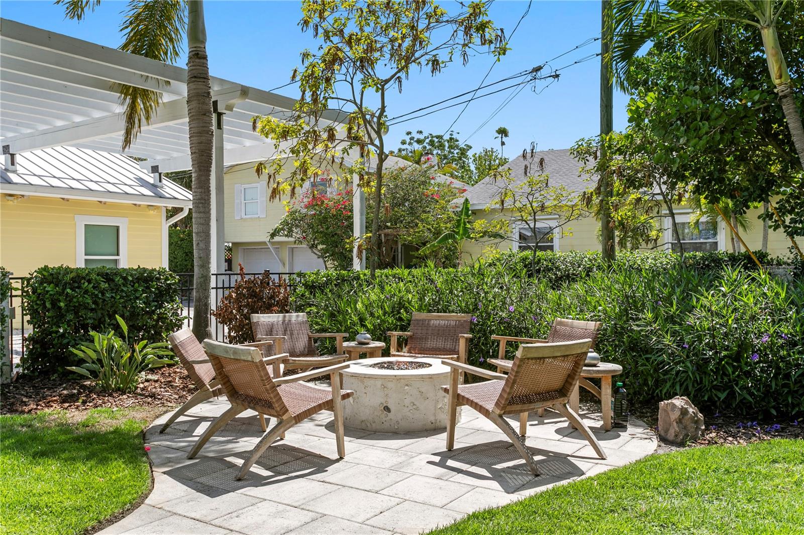 1803 BEACH DR SE, ST PETERSBURG, FL, 33705