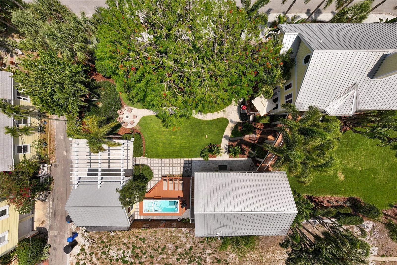 1803 BEACH DR SE, ST PETERSBURG, FL, 33705