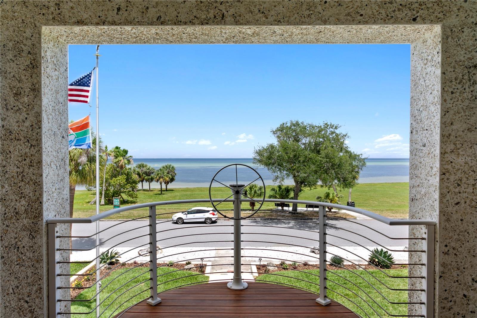 1803 BEACH DR SE, ST PETERSBURG, FL, 33705