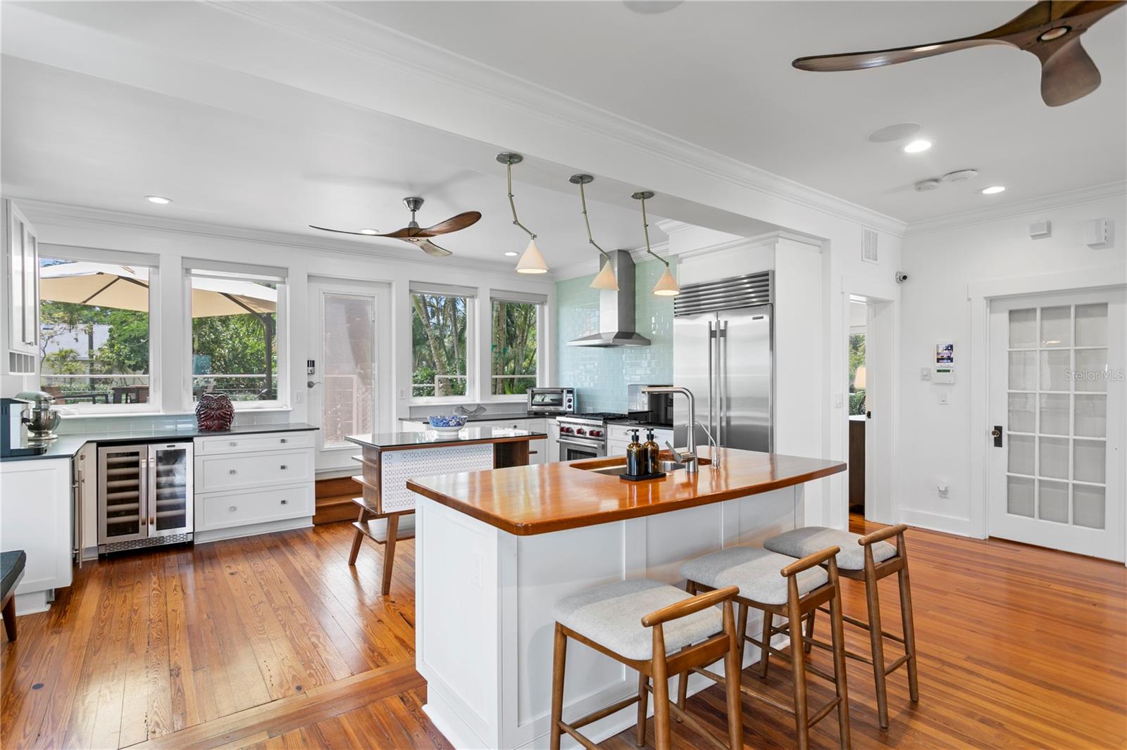 1803 BEACH DR SE, ST PETERSBURG, FL, 33705
