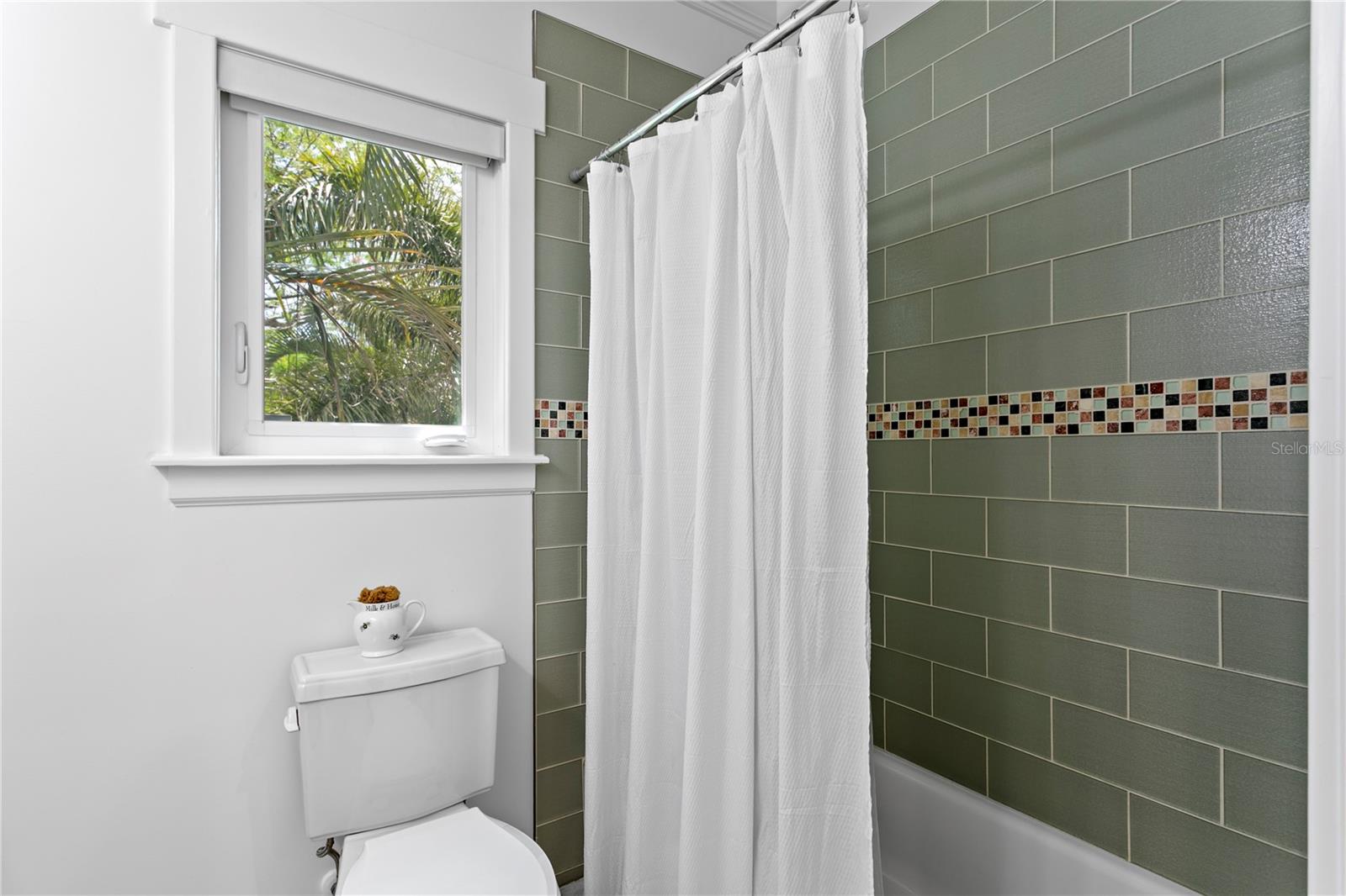 1803 BEACH DR SE, ST PETERSBURG, FL, 33705