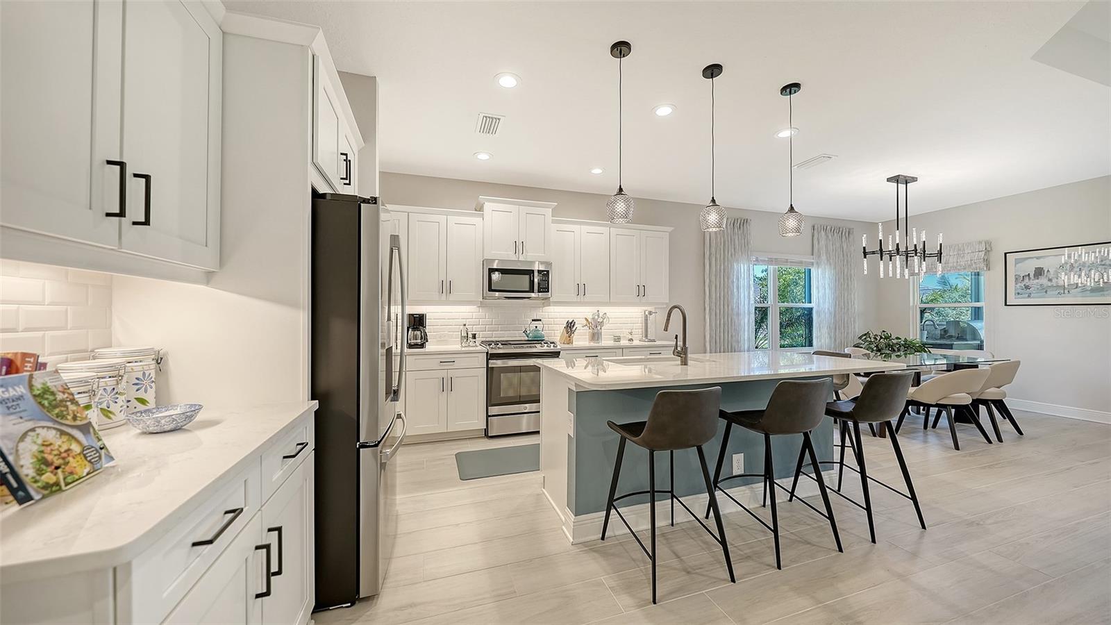 2550 WILD CHERRY PATH, SARASOTA, FL, 34240