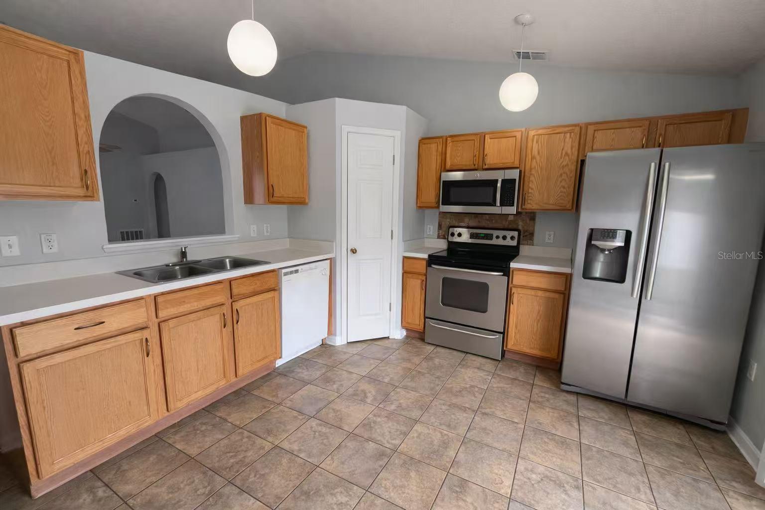 13630 SILVER CHARM CT, RIVERVIEW, FL, 33569