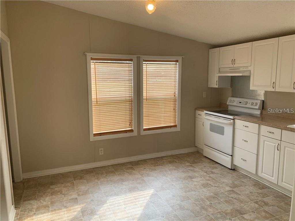 8731 LITHIA PINECREST RD, LITHIA, FL, 33547