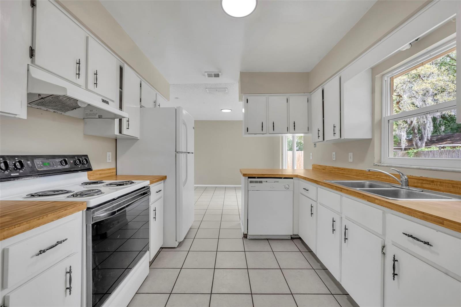 3046 N WINDCHIME CIR, APOPKA, FL, 32703