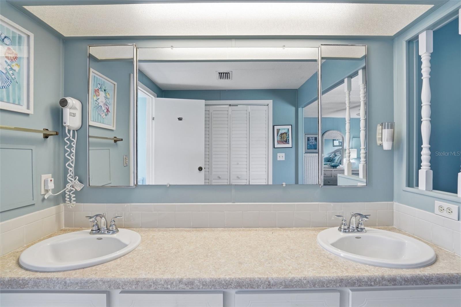 130 ISLAND POINT RD, NORTH PORT, FL, 34287