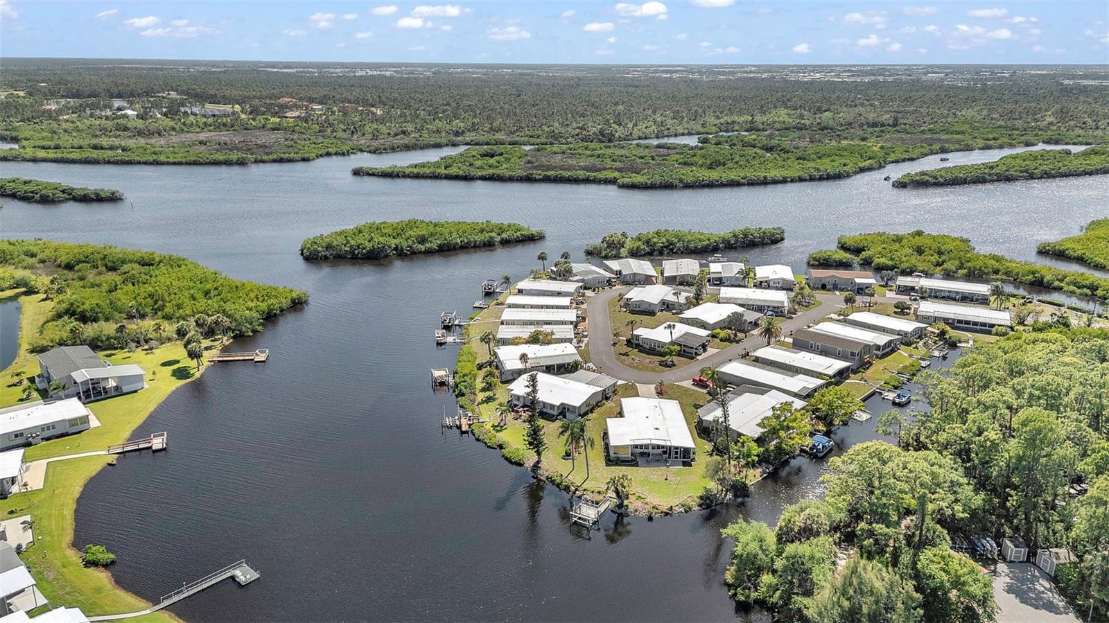 130 ISLAND POINT RD, NORTH PORT, FL, 34287