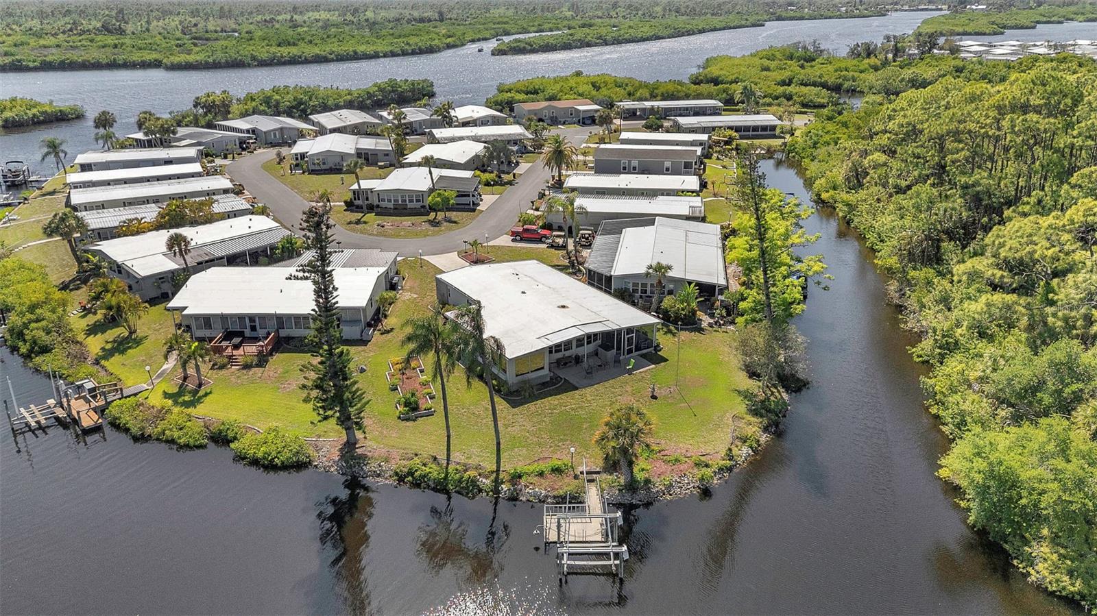 130 ISLAND POINT RD, NORTH PORT, FL, 34287