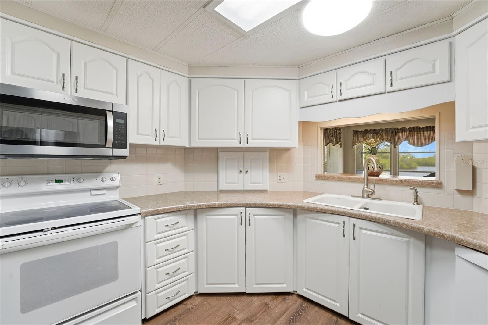 130 ISLAND POINT RD, NORTH PORT, FL, 34287