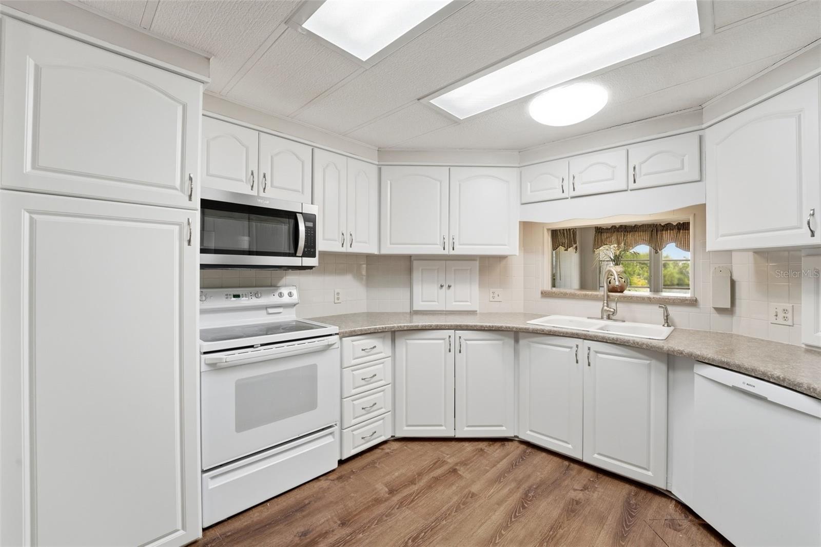 130 ISLAND POINT RD, NORTH PORT, FL, 34287