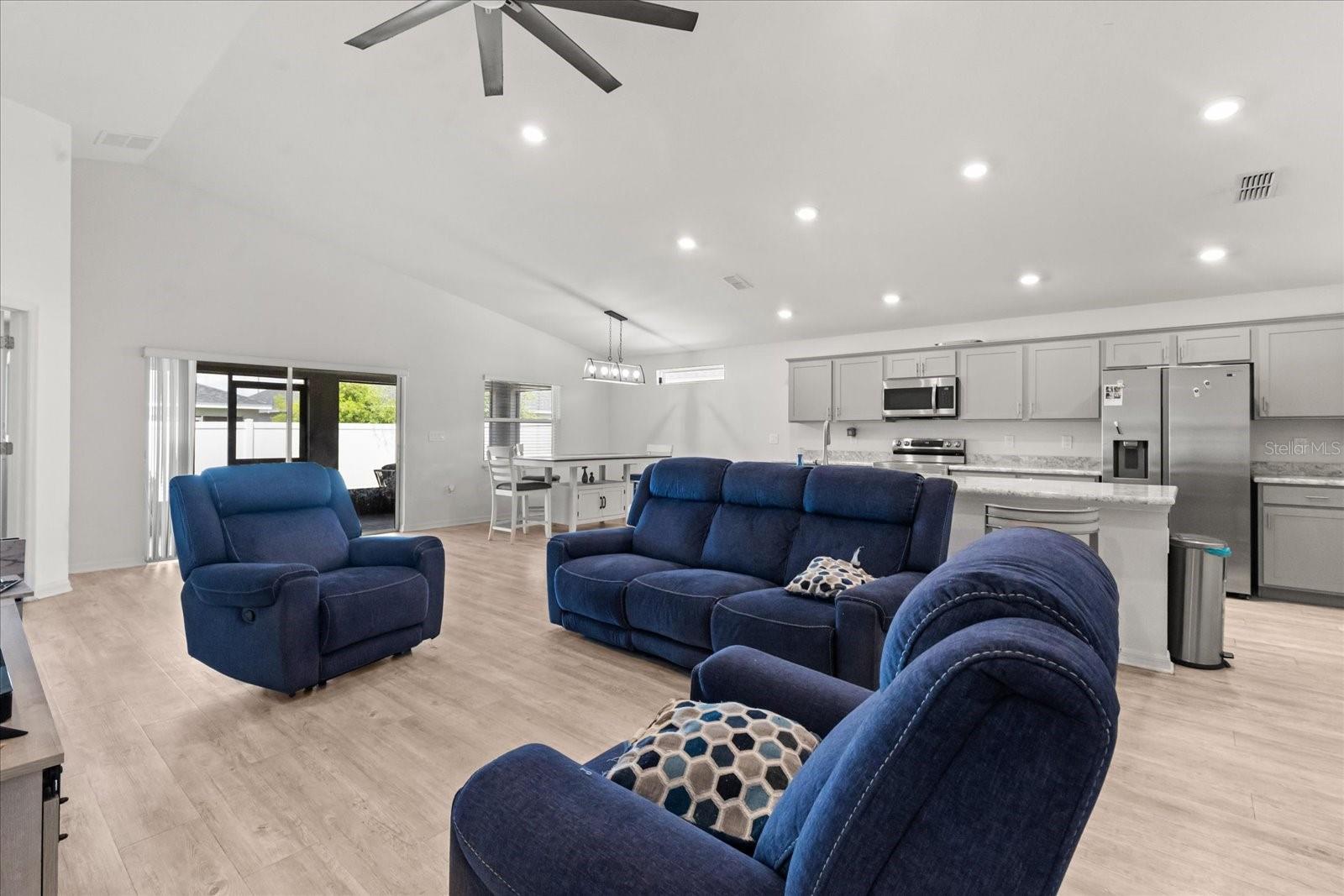 1385 MEZZAVALLE WAY, AUBURNDALE, FL, 33823