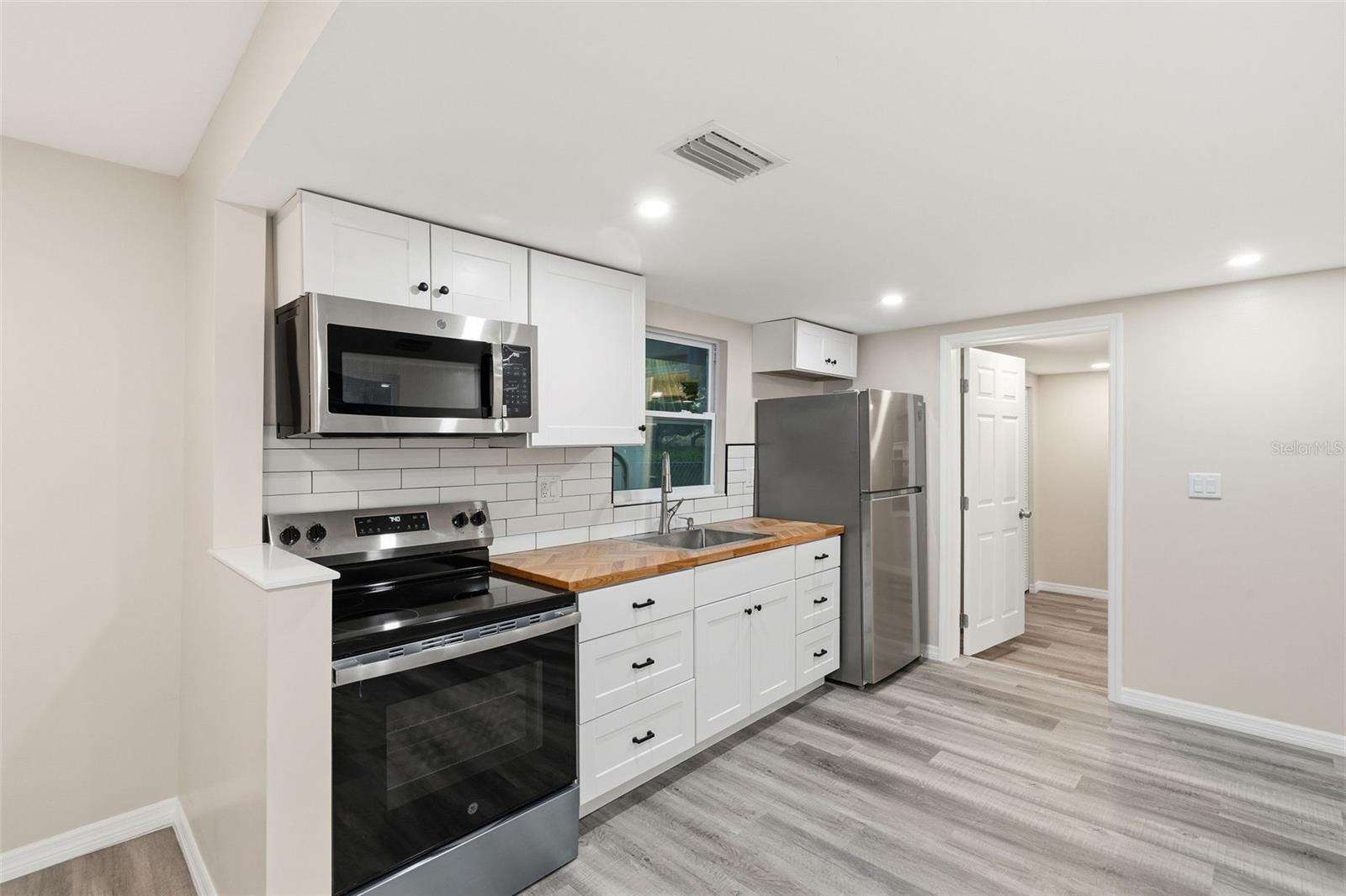 903 VINE AVE, CLEARWATER, FL, 33755