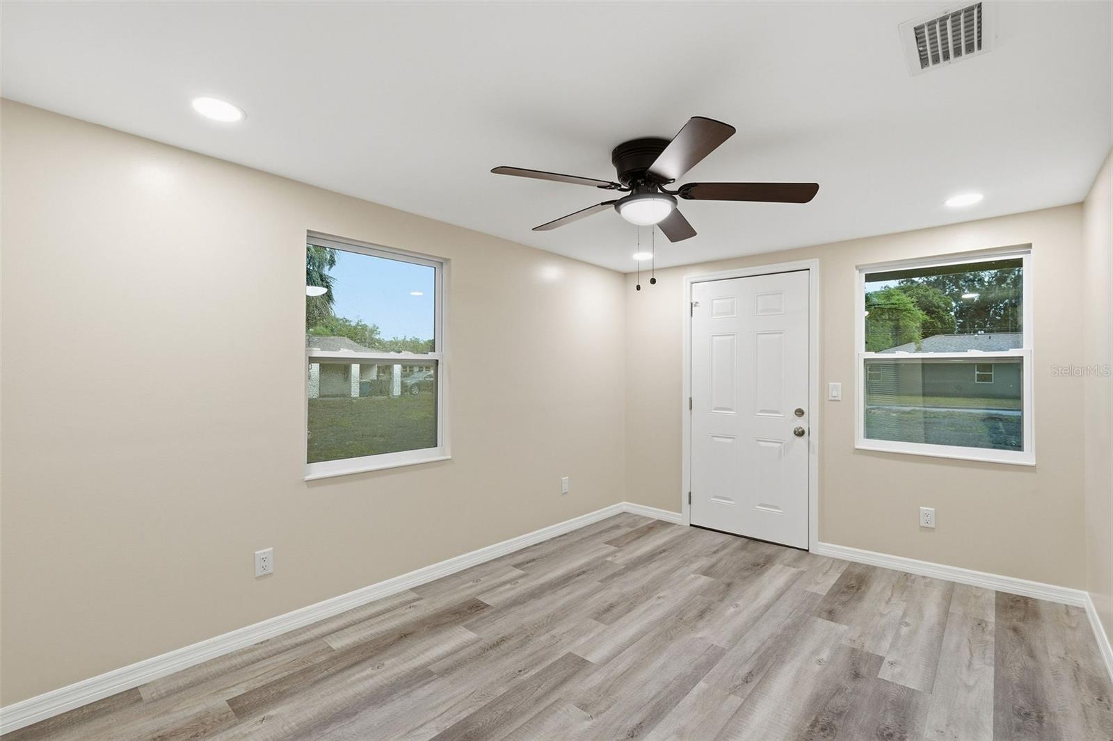 903 VINE AVE, CLEARWATER, FL, 33755